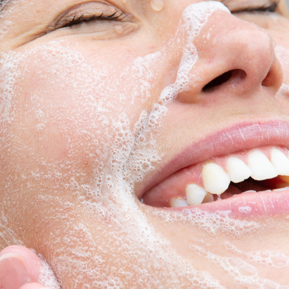 Hydrating Facial Cleanser